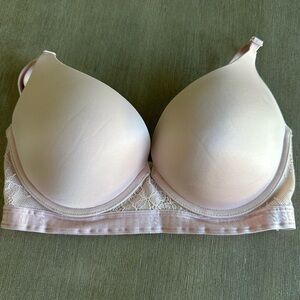 Victoria's Secret Blush very sexy push-up Lace Bra 32d